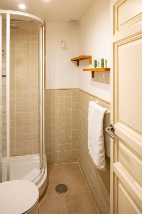 Beautiful Apartment In Malasana For 3 Pax - Ferrer Madrid Esterno foto
