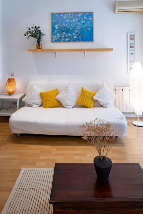 Beautiful Apartment In Malasana For 3 Pax - Ferrer Madrid Esterno foto